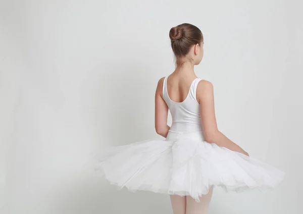 Ung modell som en ballerina — Stockfoto