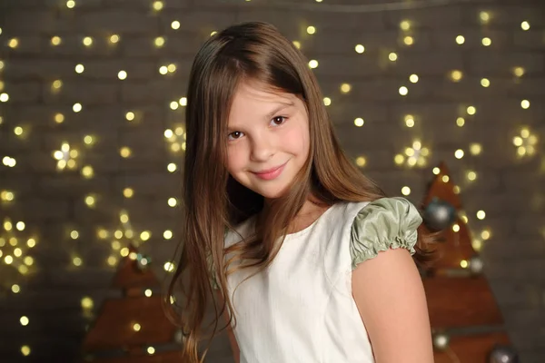 Güzel Beyaz Küçük Kız Portre Noel Tatil — Stok fotoğraf