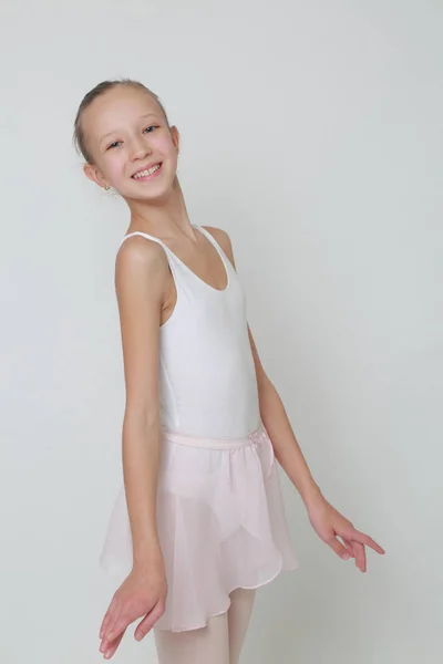 Krásná Malá Baletka Studiu — Stock fotografie