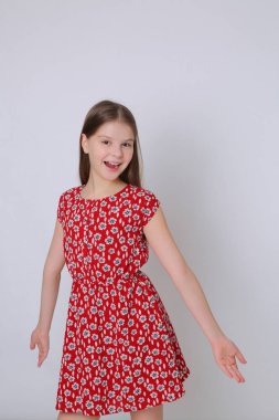 Beautirul studio Avrupa beyaz genç kız portresi