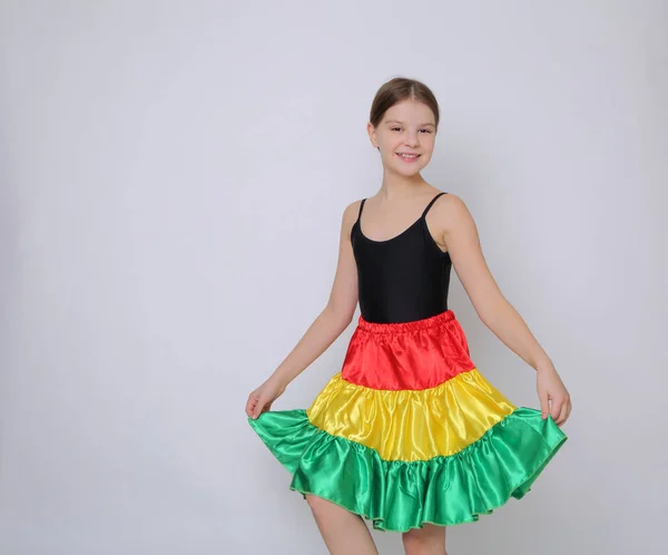 Studio Beeld Van Mooie Kaukasische Tiener Danser Uit Afrika — Stockfoto