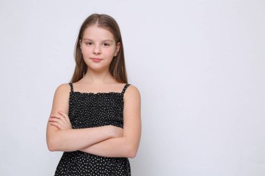 Güzel stüdyo Avrupa beyaz genç kız portresi