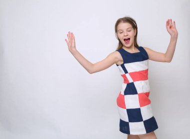 Güzel stüdyo Avrupa beyaz genç kız portresi