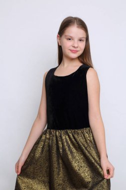 Güzel stüdyo Avrupa beyaz genç kız portresi