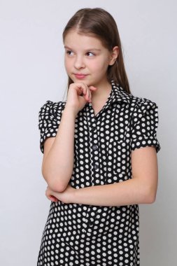 Güzel stüdyo Avrupa beyaz genç kız portresi