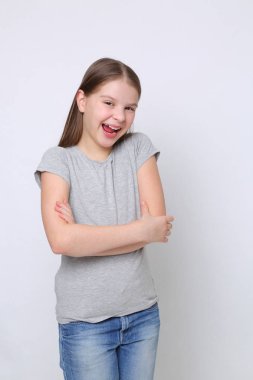 Güzel stüdyo Avrupa beyaz genç kız portresi