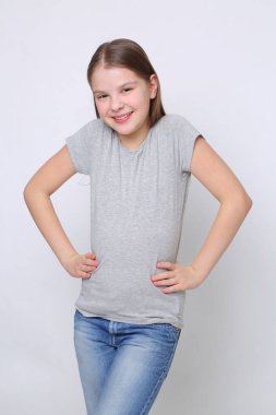 Güzel stüdyo Avrupa beyaz genç kız portresi