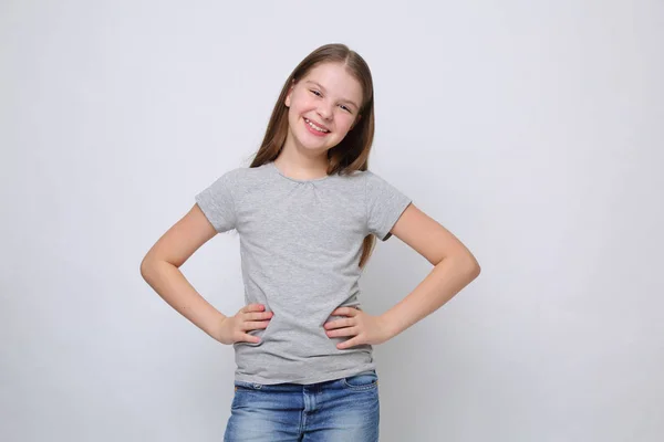 Schönes Studioporträt Eines Europäischen Kaukasischen Teenie Mädchens — Stockfoto