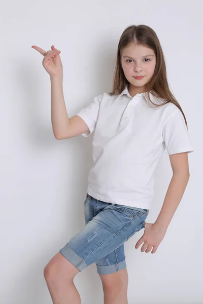 ヨーロッパの白人の十代の少女 — ストック写真