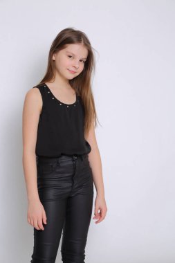 Avrupa'dan beyaz genç rock yıldızının Beautirul stüdyo portresi