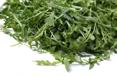 Organik yeşil ve taze roka (rucola veya rukola)