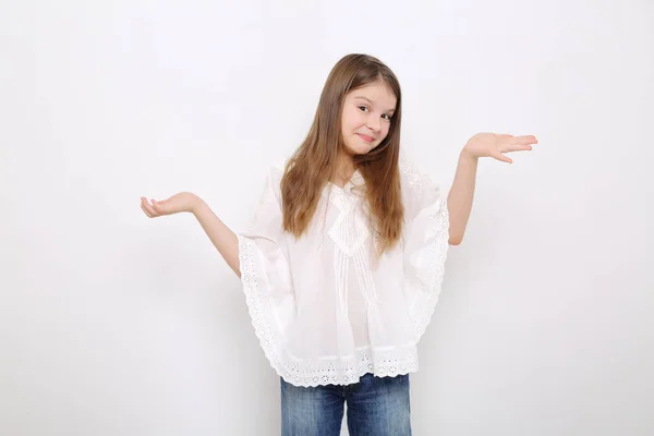 Studio Foto Van Mooie Emotionele Kaukasische Tiener Meisje — Stockfoto