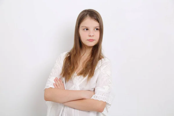 Студійне Зображення Прекрасної Емоційної Кавказької Дівчинки Підлітка — стокове фото
