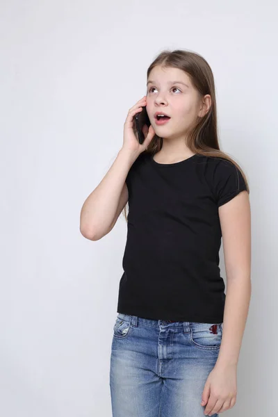 School Teen Girl Holding Mobile Phone Smartphone — Stock Photo, Image