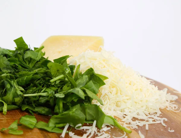 Parmesan Auf Einem Holzbrett — Stockfoto