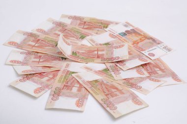 Studio resim 5000 ruble (nakit para, Rusya Federasyonu)