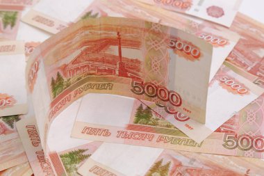 Studio resim 5000 ruble (nakit para, Rusya Federasyonu)