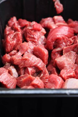 Studio resim sığır eti keser