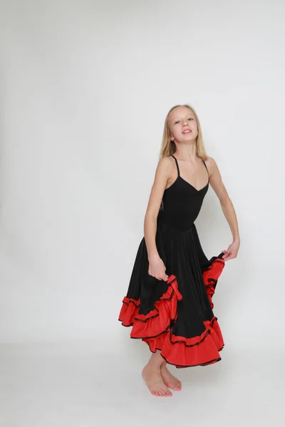 Студійне Зображення Танцюриста Фламенко Стрибає Танцює Русі — стокове фото