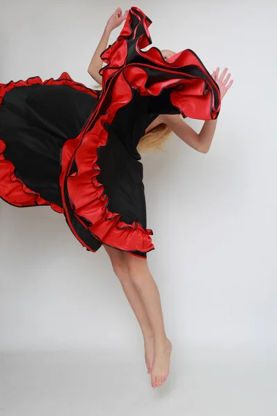 Studio Foto Van Flamencodanseres Springen Danser Beweging — Stockfoto