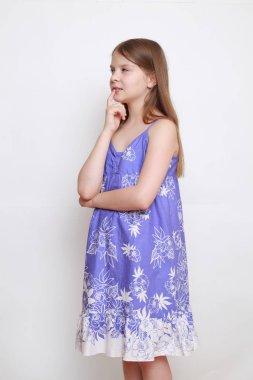 Stüdyo imge-in duygusal küçük kız