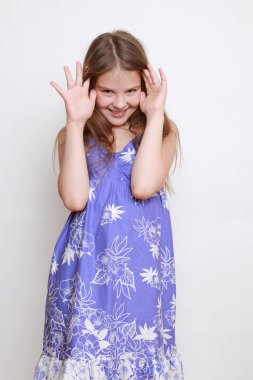 Duygusal küçük kız görüntüsü