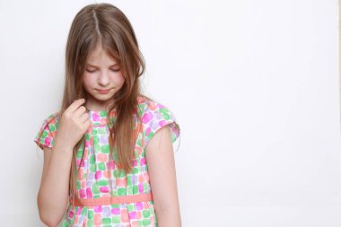 Stüdyo imge-in duygusal küçük kız