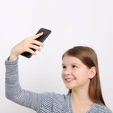 Hareket eden telefon (akıllı telefon tutarak okul teen)