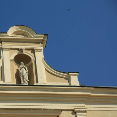 Krakow, Polonya - 1 Ağustos 2017: Wawel hill Katedrali ve Kalesi ile. Wawel Kalesi karmaşık bir tarihi mimari antik kentin merkezidir.