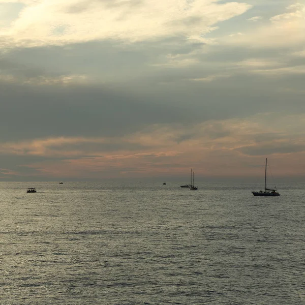 Beau Coucher Soleil Sur Mer Noire Les Yahts Sotchi Fédération — Photo