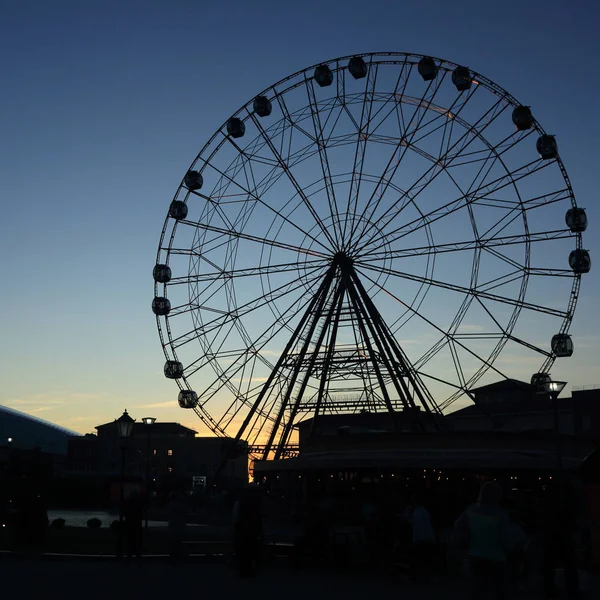 Revue Des Roues Attraction Sur Parc Sotchi Heure Été Soir — Photo