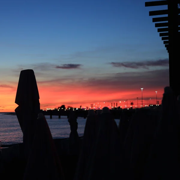 Καλοκαιρινό Ηλιοβασίλεμα Πάνω Από Την Παραλία Της Μαύρης Θάλασσας Στο — Φωτογραφία Αρχείου