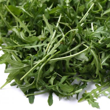 Organik yeşil ve taze roka (rucola veya rukola)