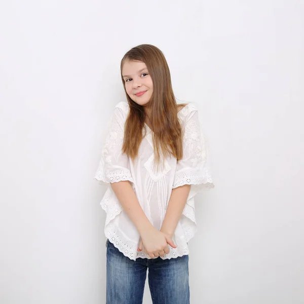 Studio Foto Van Mooie Emotionele Kaukasische Tiener Meisje — Stockfoto