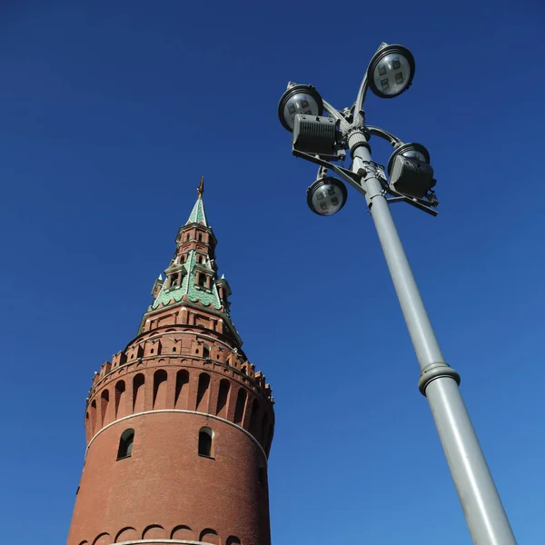 Vista Livre Kremlin Detalhes Fundo Aterro Kremlevskaya Dia Ensolarado Início — Fotografia de Stock