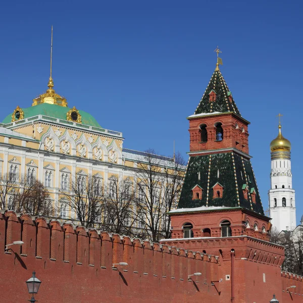 Vue Extérieure Sur Kremlin Détails Depuis Fond Remblai Kremlevskaya Début — Photo