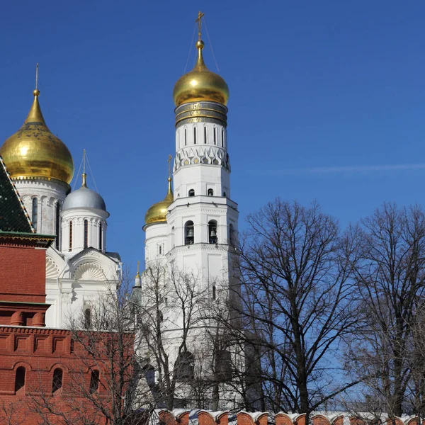 Вид Кремль Открытом Воздухе Деталях Фоне Кремлевской Набережной Солнечный День — стоковое фото