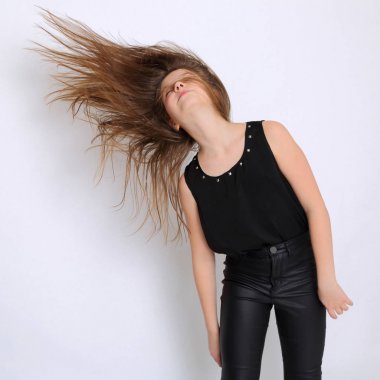 Avrupa beyaz genç rock yıldızı güzel stüdyo portresi