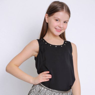 Beautirul studio Avrupa beyaz genç kız portresi