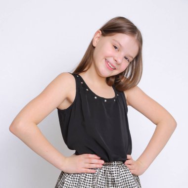 Beautirul studio Avrupa beyaz genç kız portresi