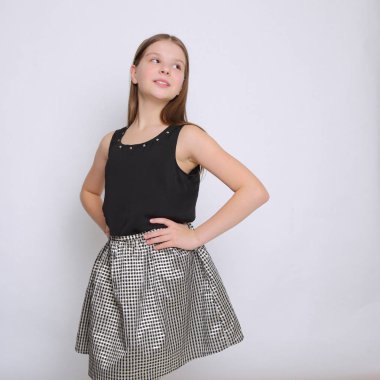 Güzel stüdyo Avrupa beyaz genç kız portresi