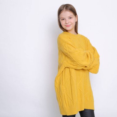 Güzel stüdyo Avrupa beyaz genç kız portresi