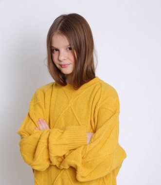 Güzel stüdyo Avrupa beyaz genç kız portresi