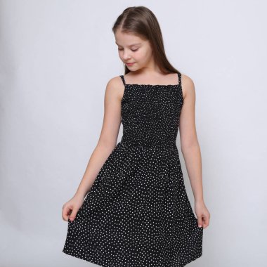 Güzel stüdyo Avrupa beyaz genç kız portresi