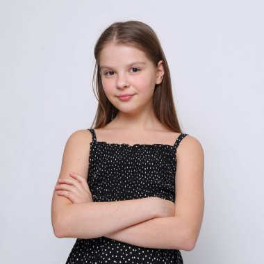 Güzel stüdyo Avrupa beyaz genç kız portresi