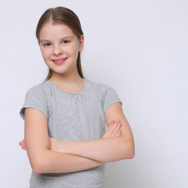 Güzel stüdyo Avrupa beyaz genç kız portresi