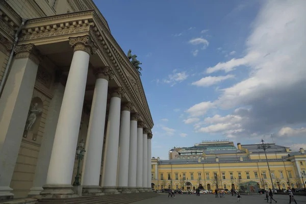 Moskwa Rosja Kwietnia 2018 Quadriga Czterech Koni Przewożących Rydwan Wyrzeźbione — Zdjęcie stockowe