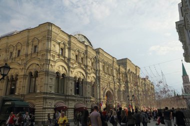 Moskova, Rusya - 30 Nisan 2018: Cephe görünümü sakız mağaza Red Square, Moscow, Rusya Federasyonu.