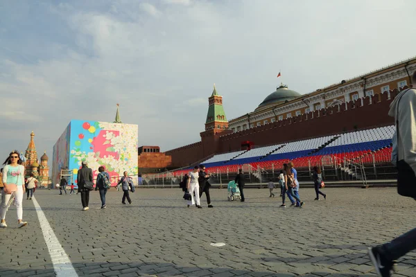 Москва Россия Апреля 2018 Года Люди Красной Площади Награждены Мая — стоковое фото