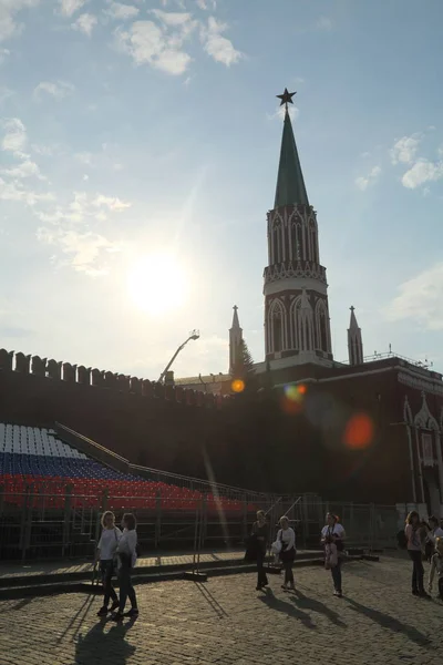 Moscow Russia April 2018 People Red Square Decorated First May — Stock Photo, Image